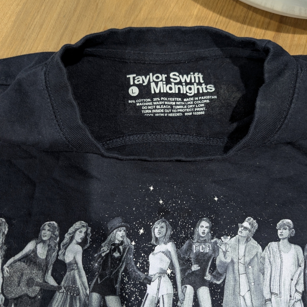 Taylor Swift Navy Blue Graphic Sweatshirt - Picture 4 of 8